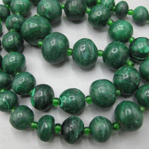 Vintage Graduated Green Malachite Beaded 21.5&quot; Long Necklace