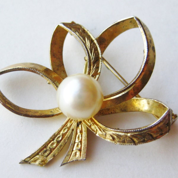 Vintage 40s Japanese Mikimoto Style Genuine Pearl Sterling Silver Gold Vermeil Ribbon Bow Brooch Pin
