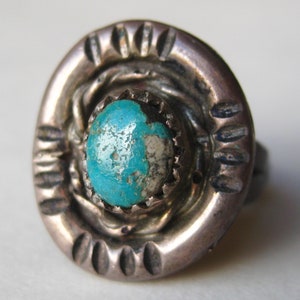 Vintage Old Pawn Silver Turquoise Navajo American Indian Ring size 4