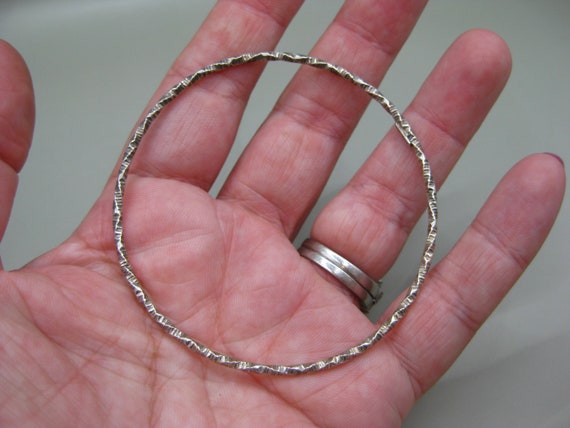 Fine Vintage Sterling Silver Bangle Bracelet - image 6
