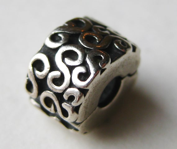 Pandora vintage store s charm