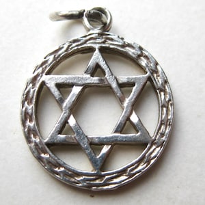 Vintage Sterling Silver Judaica Jewish Star of David Round Necklace Pendant