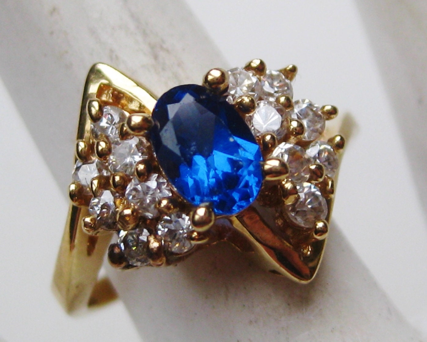 Vintage Fine 14k Gold Filigree Blue Spinel Gemstone Cocktail Ring size 6