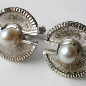Vintage 50s Genuine Akoya Pearl Sterling Silver Modernist Cufflinks Cuff Links & Tie Tack