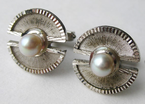 Vintage 50s Genuine Akoya Pearl Sterling Silver M… - image 1