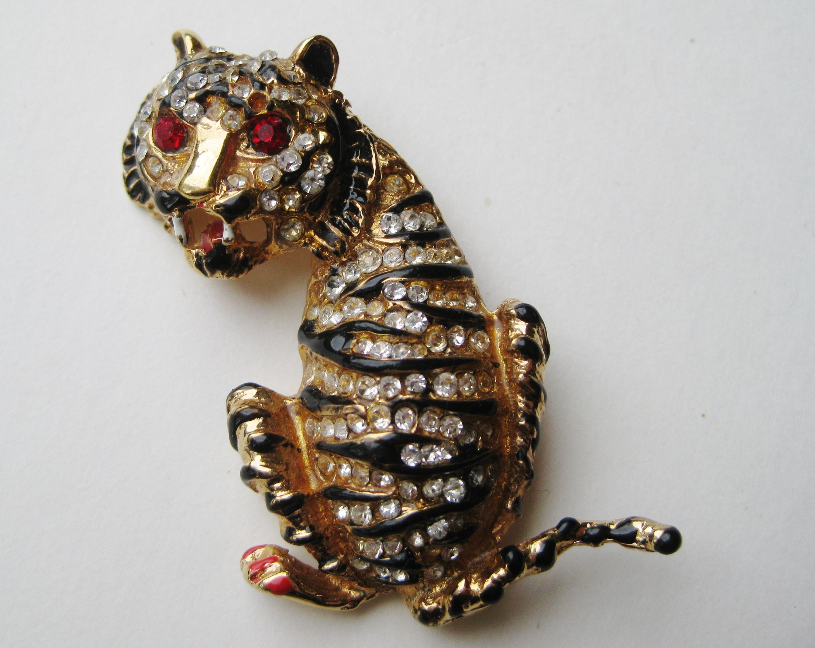 Bijoux Cascio Brooch - Etsy