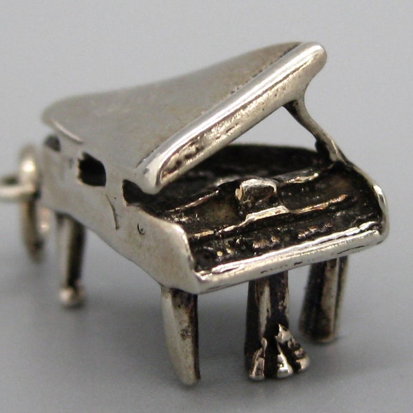 Vintage Charm Sterling Silver Baby Grand Piano Steinway Bracelet Charm