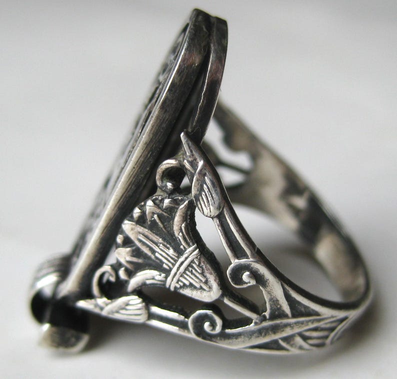 Vintage Egyptian Cartouche Sterling Silver Pharaoh Ring Size 7.75