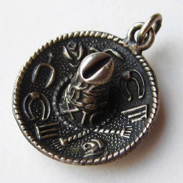 Vintage Charm 40s Mexican Sterling Silver Down Mexico Way Figural Sombrero Hat Souvenir Bracelet Charm