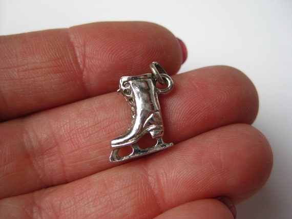 Vintage Charm Sterling Silver 3D Ice Skate Skatin… - image 4