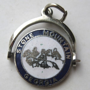 Vintage Charm Sterling Silver Stone Mountain Georgia Enamel Spinner Bracelet Travel Charm