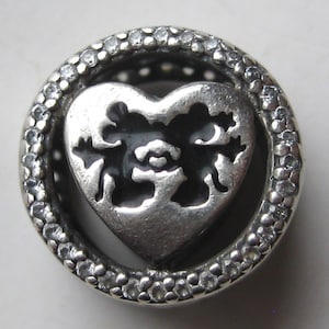 Authentic PANDORA Disney Mickey & Minnie Mouse Sweetheart Kissing Sterling Silver CZ Bracelet Charm
