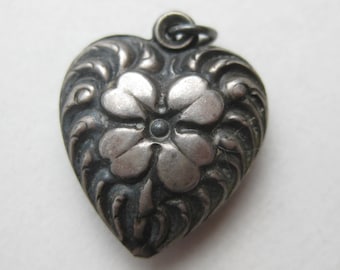 Vintage Charm Sterling Silver Four Leaf Clover Good Luck Puffy Heart Lucky Bracelet Charm Pendant