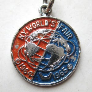 Vintage 1964 1965 New York World&#39;s Fair Sterling Silver Enamel Bracelet Charm Souvenir