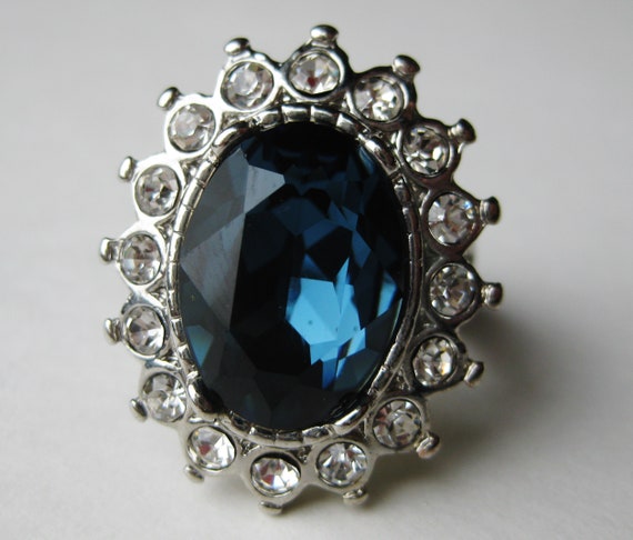 Vintage Kenneth Jay Lane KJL Blue Rhinestone Prin… - image 8