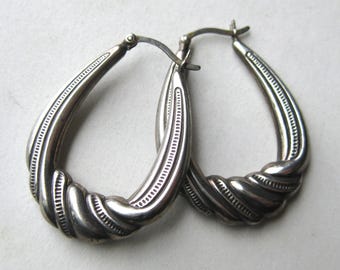 Fine Vintage Sterling Silver Hollow Pierced Hoop Earrings