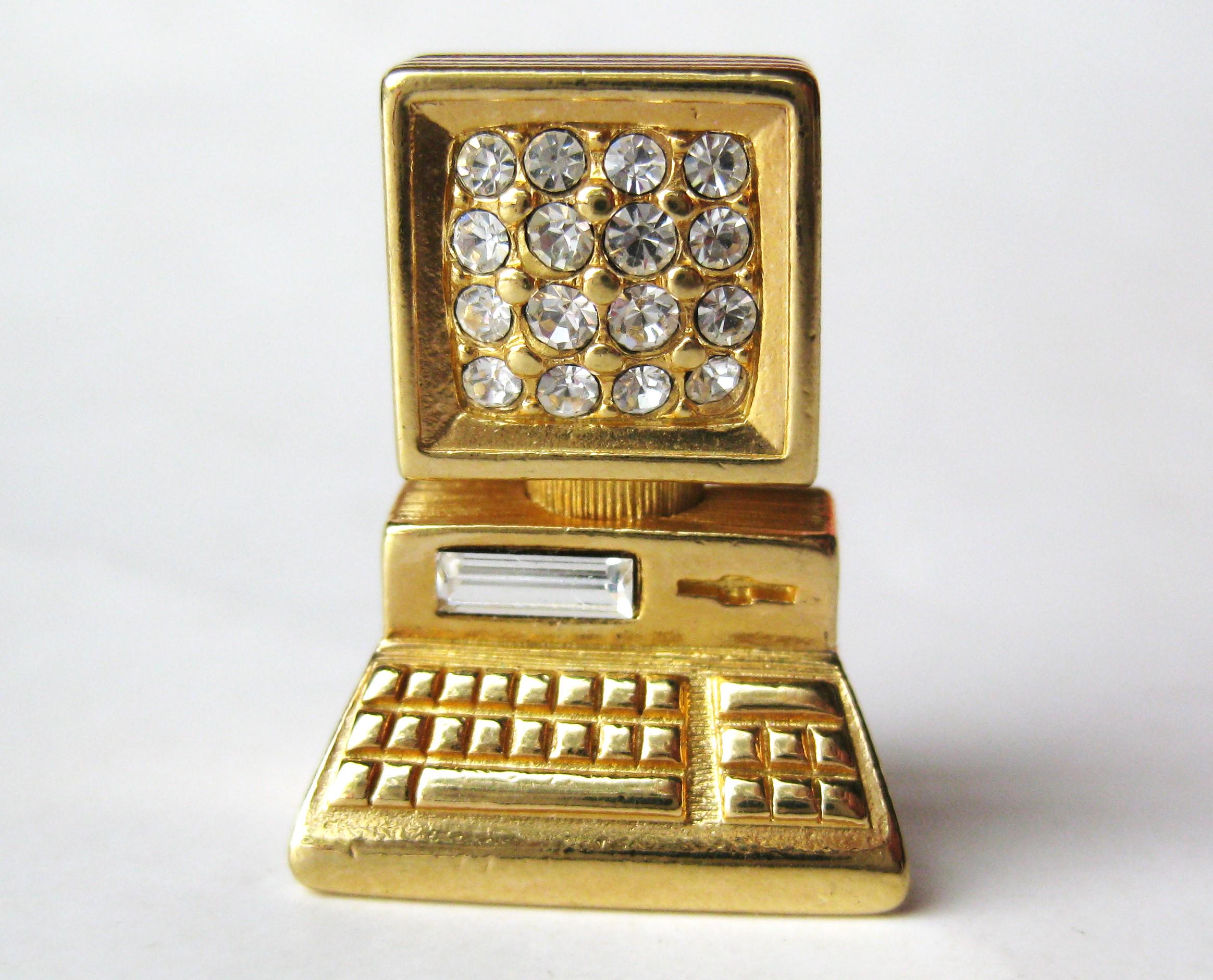 レア！　Macintosh ピンバッジ　Apple ペンダント　セット 2025年最新】Yahoo!オークション -アップル(ピンバッジ)の中古品