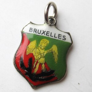 Vintage Charm Brussels Belgium Bruxelles 800 Silver Enamel Travel Shield Souvenir Bracelet Charm