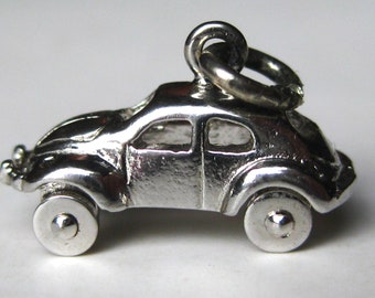 Vintage encanto plata de ley 1960 Volkswagen Bug Beetle coche ruedas móviles pulsera encanto