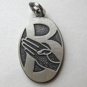 Colar com pingente e pulseira vintage de prata esterlina com letra B e símbolo de linguagem de sinais