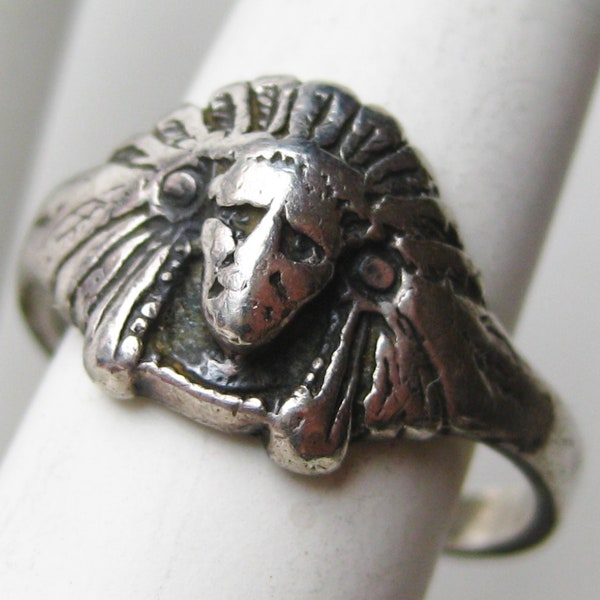 Vintage Ring Sterling Silver Indian Chief Headdress Ring size 7 3/4
