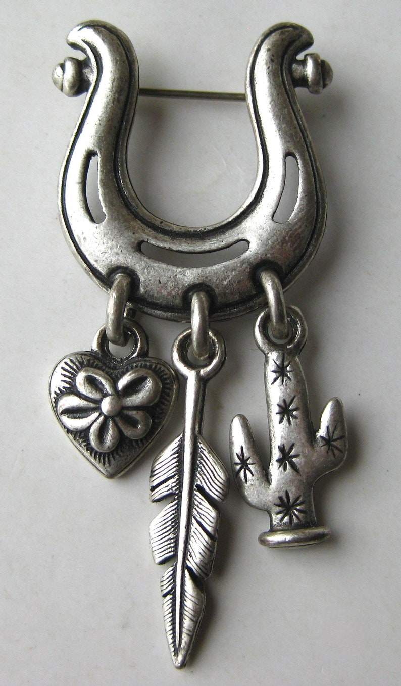 Vintage 90s GUESS Jeans Plata Dangle Charm Broche Pin imagen 7