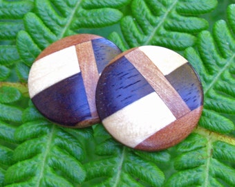 Checked Inlaid Wood Round Button Posts - Eco Friendly Fall Fashion by heArtistics