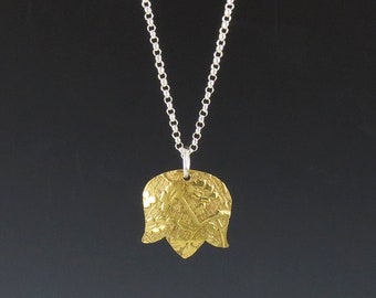 Small Brass Patterned Tulip Pendant