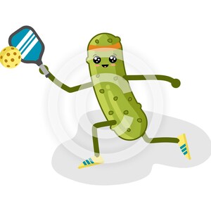 K&ouml;nnte beinhalten: Eine gr&uuml;ne Gurke mit Stirnband und Turnschuhen spielt Pickleball mit einem blauen Schl&auml;ger und einem gelben Ball.