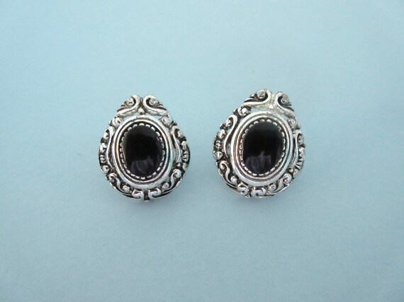 Black Cabochon Silver Tone Stud Earrings, Texture… - image 2