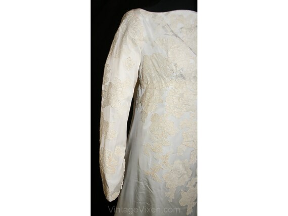 1950s Wedding Dress with Lace Bodice & Watteau Tr… - image 3