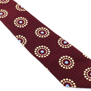 1970s Red Men's Tie - Maroon Medallion Pattern Brocade Wide Necktie - 70s Mens Neckwear - Polyester Circles - Kitschy 70's NOS Deadstock