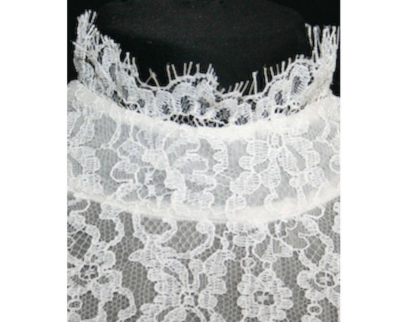 Size 10 Wedding Dress - Elegant White Chiffon & L… - image 6