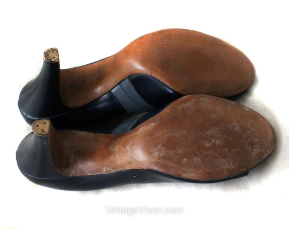 1940s Blue Shoes - Navy Two Tone WWII Leather Pum… - image 10
