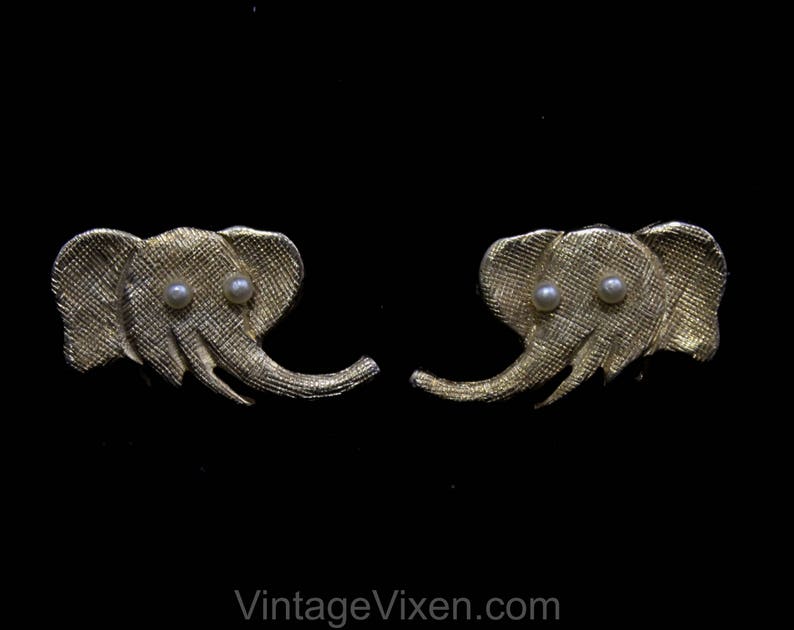 Elephant Brooch & Earrings by Freides NYC Collectible 1970s 80s Novelty Pin Gold Hue Metal with Faux Pearl Eyes African Animal 50582 image 5