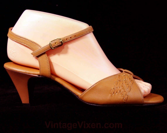 30s Style Sandals - Size 6 W - Tan 1970s Shoes - … - image 1