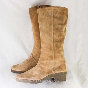 Size 9 Suede Boots - 1960s Winter Shoes Made in Hungary - Beautiful Condition & Quality - Hiking Boot Lug Sole - Cozy Lining NOS Deadstock