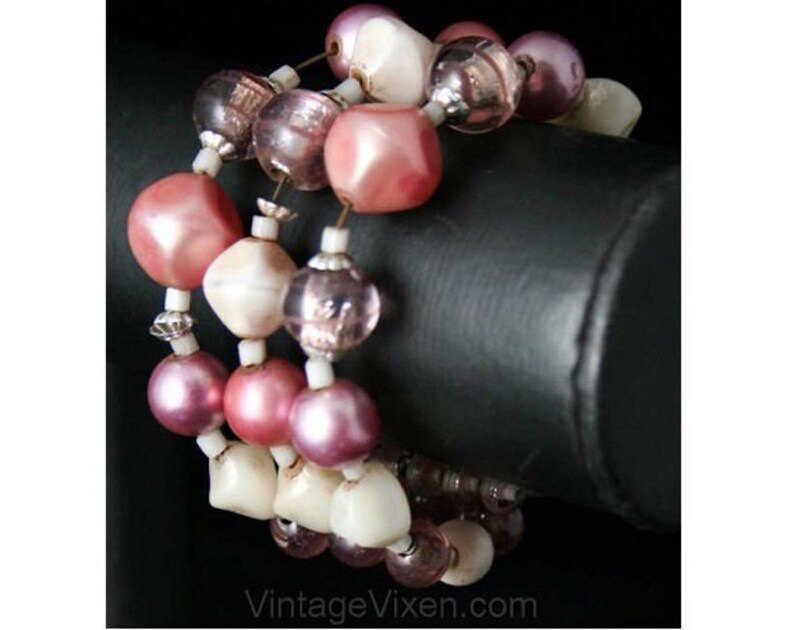 50/'s Purple Jewelry Spring Pastel Lavender Beads Femme 1950s Rockabilly Chic 50s Lilac Art Glass /& Pearls Coil Bracelet 38397-1