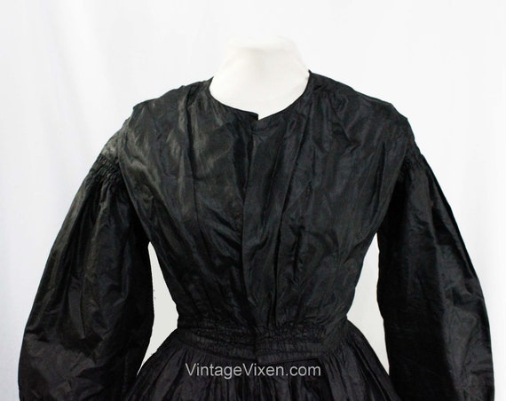 1840s Victorian Dress - Exceptional Black Silk Ru… - image 2