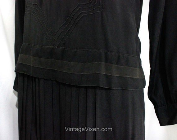 Small 1920s Dress - Authentic 20s Flapper Frock w… - image 5