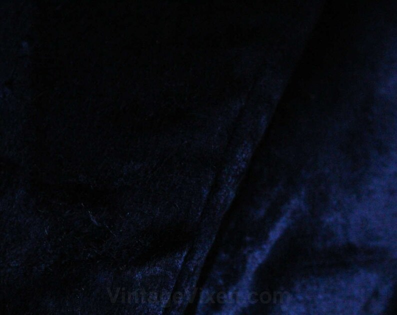 Size 6 Navy Panne Velvet 1960s Jacket Sumptuous From Seventh Avenue Showroom NYC Open Front Bust 34 Gorgeous 60s Rock Star Blazer