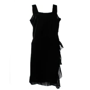Gr. 8 1920er Jahre Flapper Dress - Eleganter 20er Jahre Avantgarde Party Cocktail mit Biesen und Bogenkante - Schwarzer Seidensatin & Chiffon - Büste 36