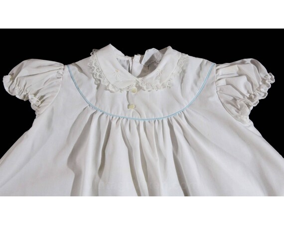 1950s Infant Dress with Daisy Embroidery - Newbor… - image 2