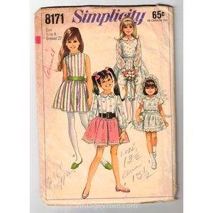 1969 Girl&#39;s Mini Dress Sewing Pattern - 1960s Childs Size 8 Mod Sleeveless Short or Long Sleeve - Complete - Chest 27 - Simplicity 8171