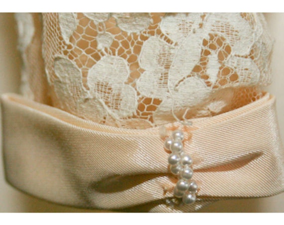 Size 8 Wedding Dress - Romantic 1960s Jane Austen… - image 7