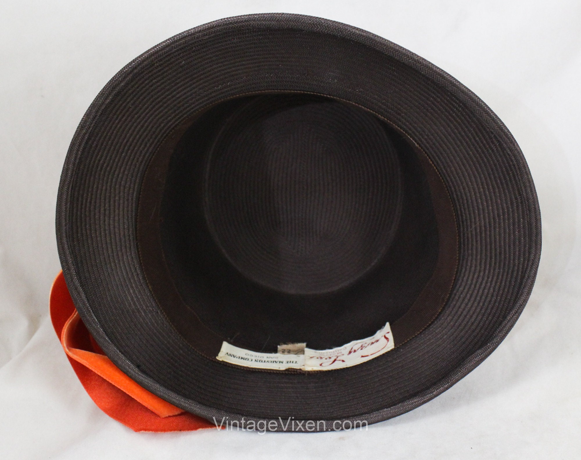 1960s Straw Hat With Pumpkin Velvet & Beadwork  display picture 1