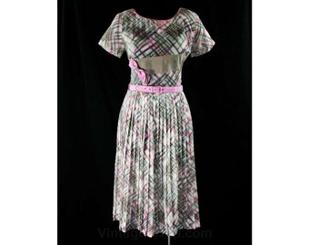 1950s Summer Dress - Gray & Orchid Purple Plaid Cotton Organdy Frock - Two Tone Ribbon - 50s Full Skirt - Original Belt - Size 10 Waist 29