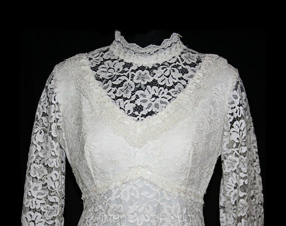 Size 10 Vintage Lace Wedding Gown with Edwardian … - image 3