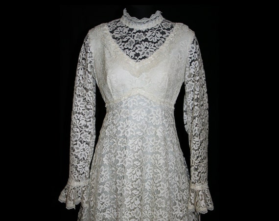 Size 10 Vintage Lace Wedding Gown with Edwardian … - image 2
