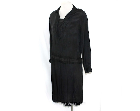 Small 1920s Dress - Authentic 20s Flapper Frock w… - image 2